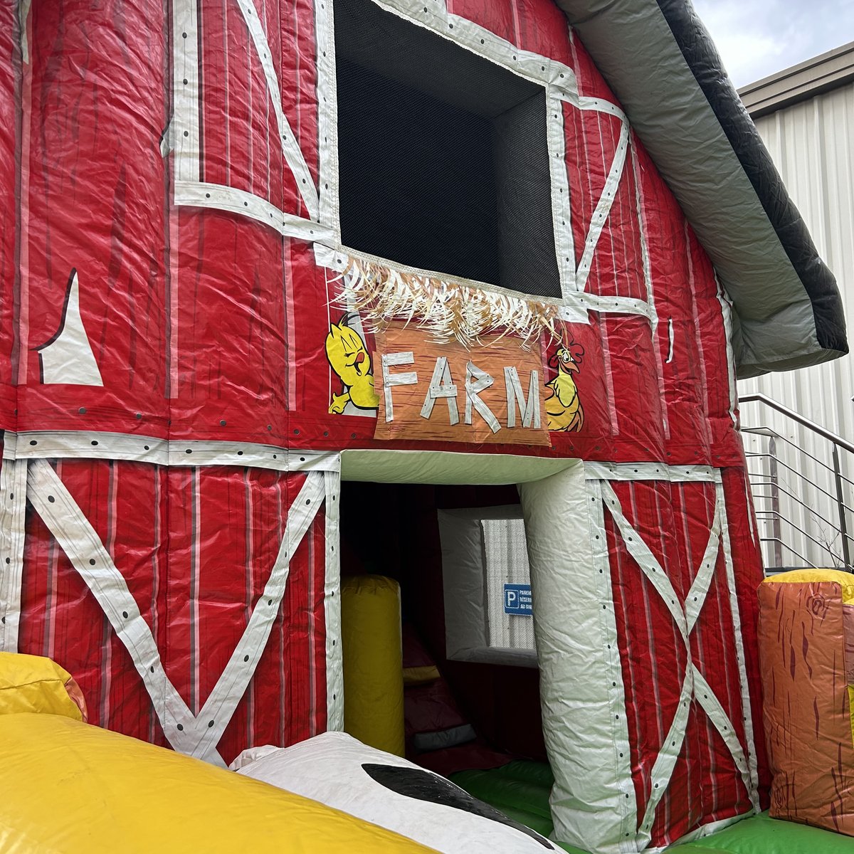 Château gonflable La Ferme – photo 3 – location Animakids Luxembourg