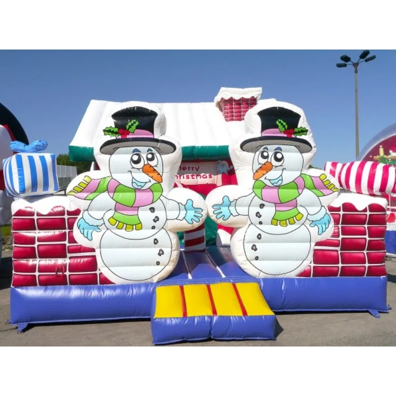 Château gonflable Maison du Père Noël – location Animakids Luxembourg – vue 2