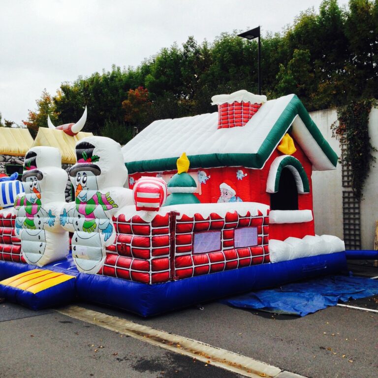 Maison du Père Noël à louer – Animakids Luxembourg (photo 1)